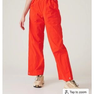 NWOT Athleta Trekkie Parachute Pants